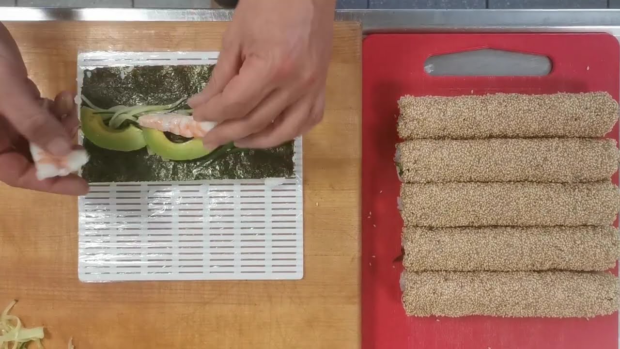 How to make Uramaki Sushi using a 3D Printed Makisu