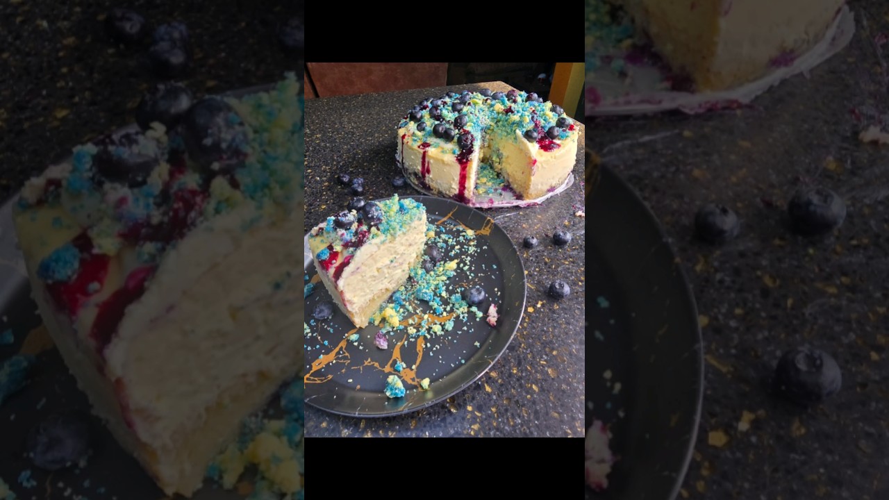Blueberry Crunch Crumble #Cheesecake!🫐🍰 #dodybaby2  #showingoff #dessert #shorts  #KluvYouBuhBye❤️