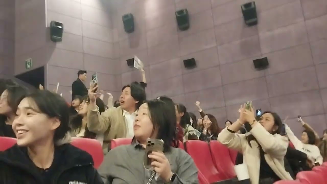 2025.2.2 왕십리 CGV 8관 영화 말할수없는 비밀 상영후 무대인사(재관람)