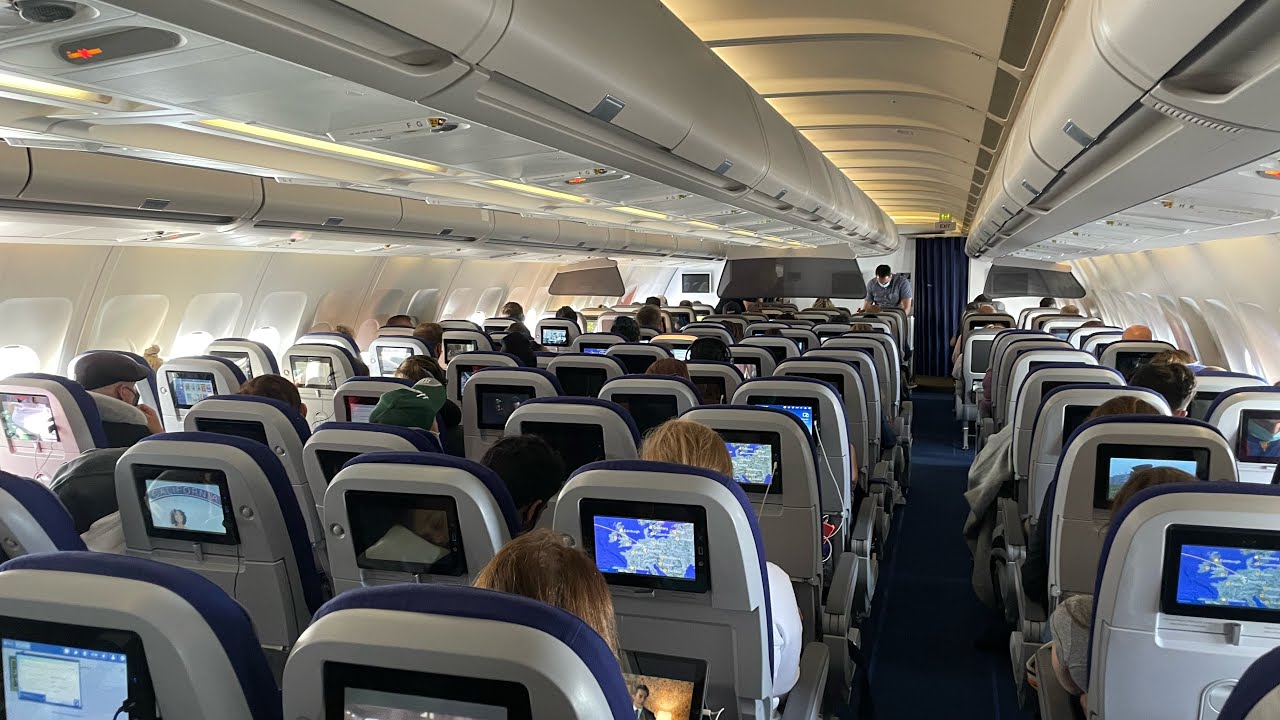 Lufthansa Airbus A340-300 FRA-ORD full trip report