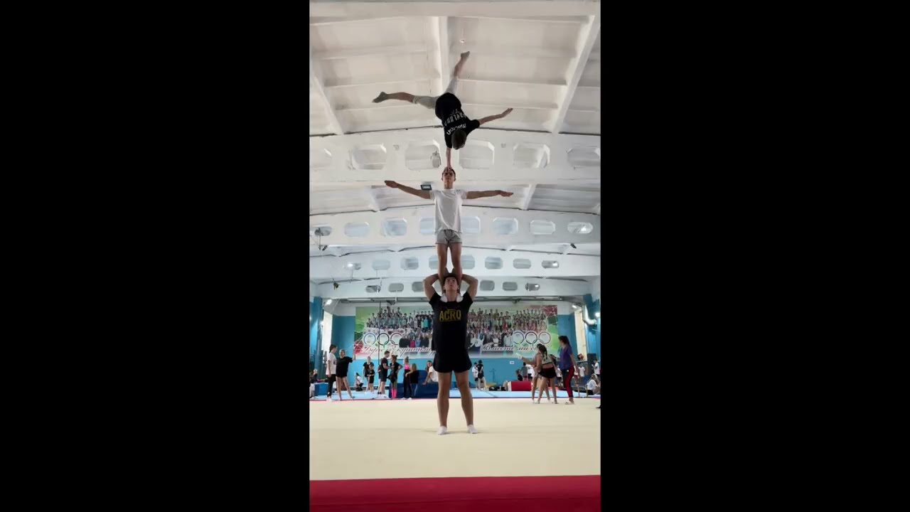 Additional video Maxim Volkov-Cirque Du Soleil