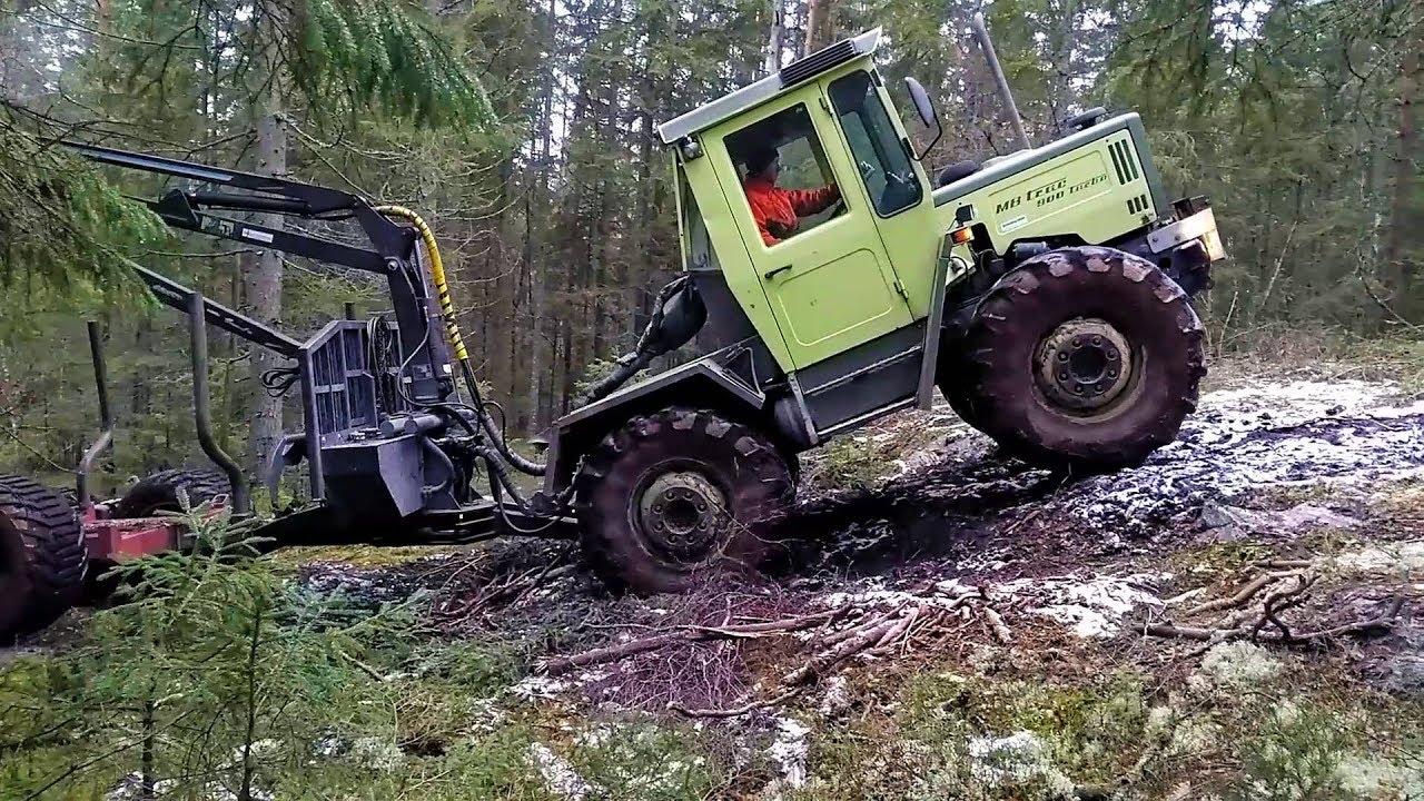 MB trac och Mowi 12ton i skogen