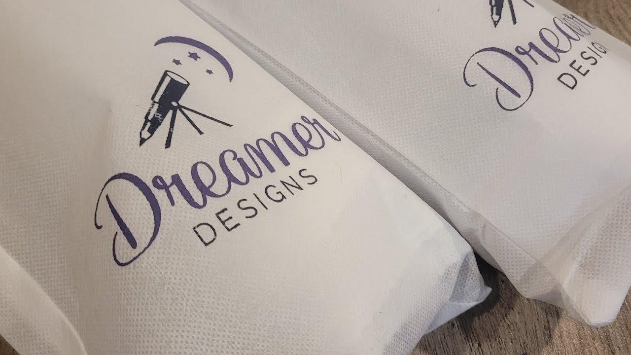 unboxing Lush and Gaia Dreaming from Dreamer Designs