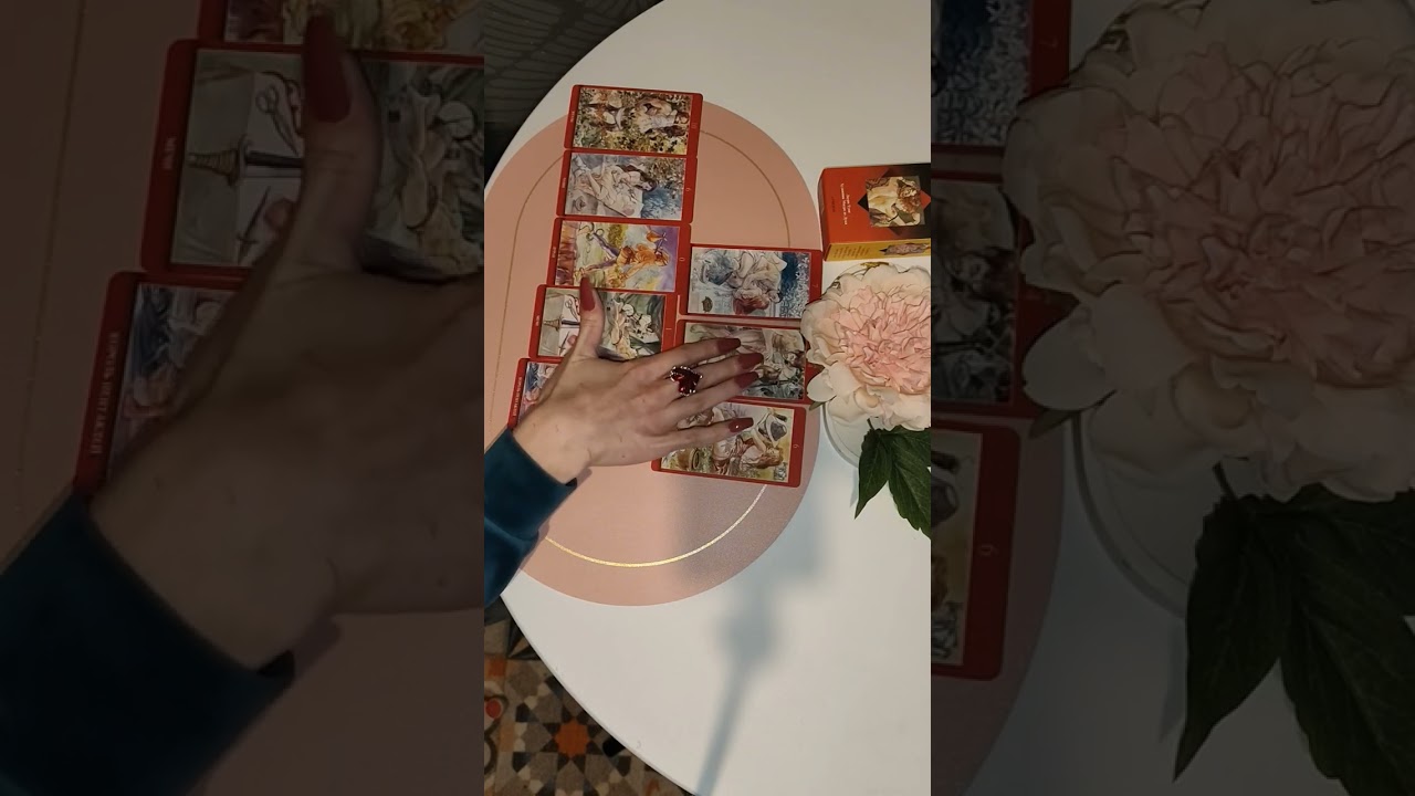 КТО МЕЧТАЕТ О ВАС? ❤️‍🔥❤️‍🔥❤️‍🔥 #онлайнгадание #таро #tarot #гадание #таролог #эзотерика 