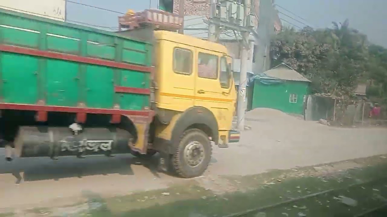 The train in the coming the jamalpur station 🚉.#viralvideo #viralshort #video #viral #viralshorts .