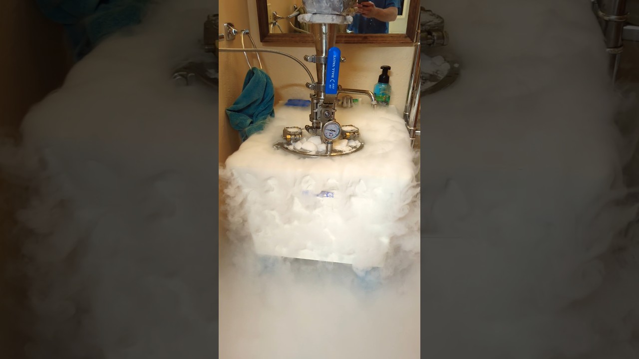 CO2 fog from wax run today! I love it!! 😁😶&zwj;🌫️🤘🛢️ Using a 70/30 blend of butane and propane.
