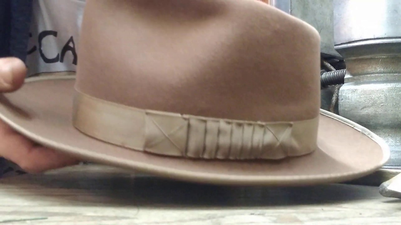 Stretching Jim's Vintage Hat 2 Full Sizes !