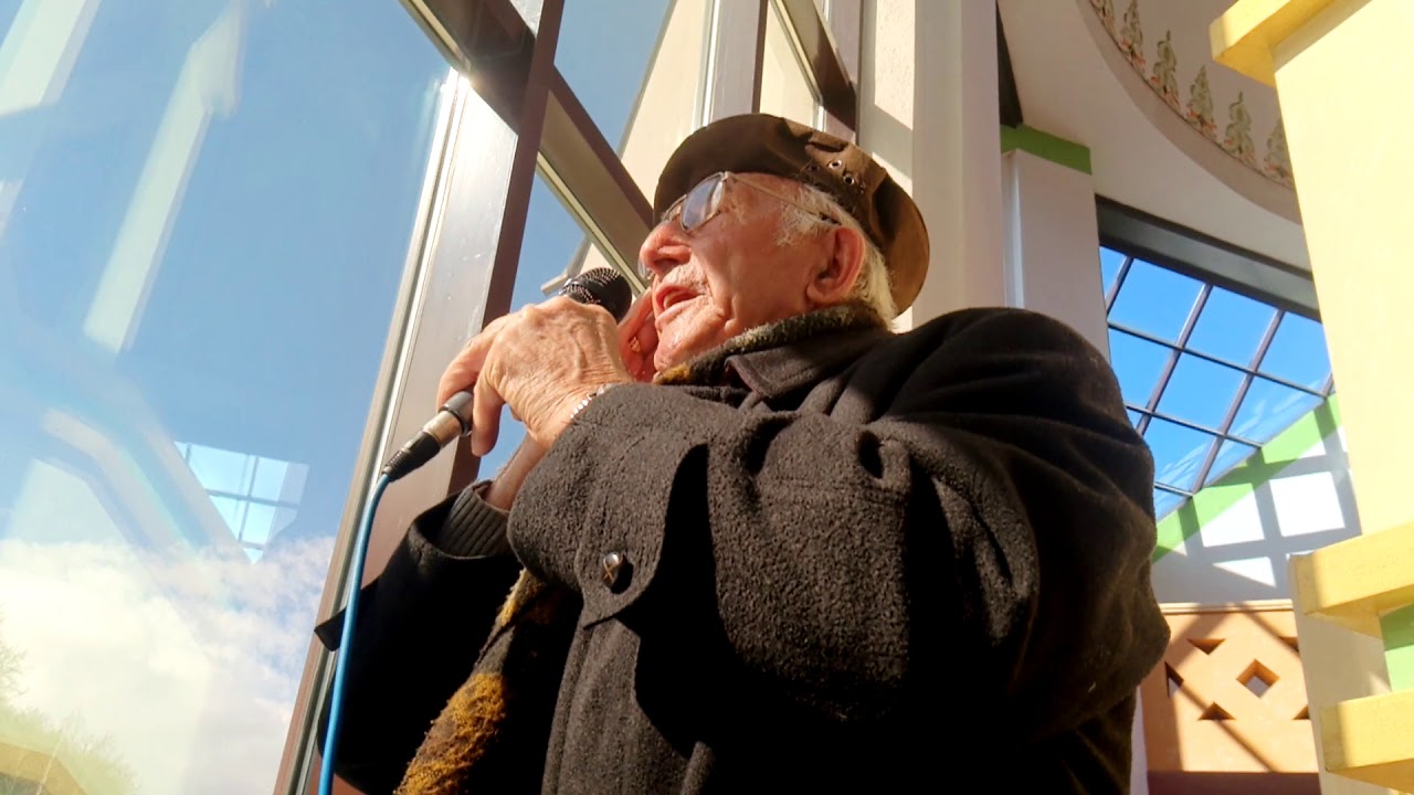 Today's adhan-Beautiful voice by 87 years old Bosnian.