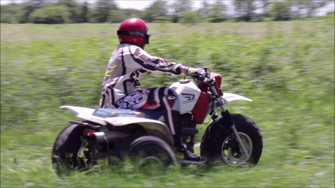1986 Honda 200x 3 Wheeler - Full Throttle Acceleration WOT - Amazing Sound