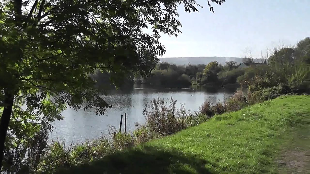Time Out Walks, Book 1, Walk 11, Tring to Wendover, Part 1. 25/10/10.