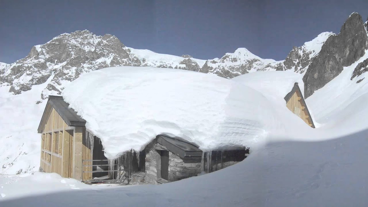 (refuge du pigeonnier Hautes-Alpes Valgaudemar)(the pigeon refuge Hautes-Alpes Valgaudemar)