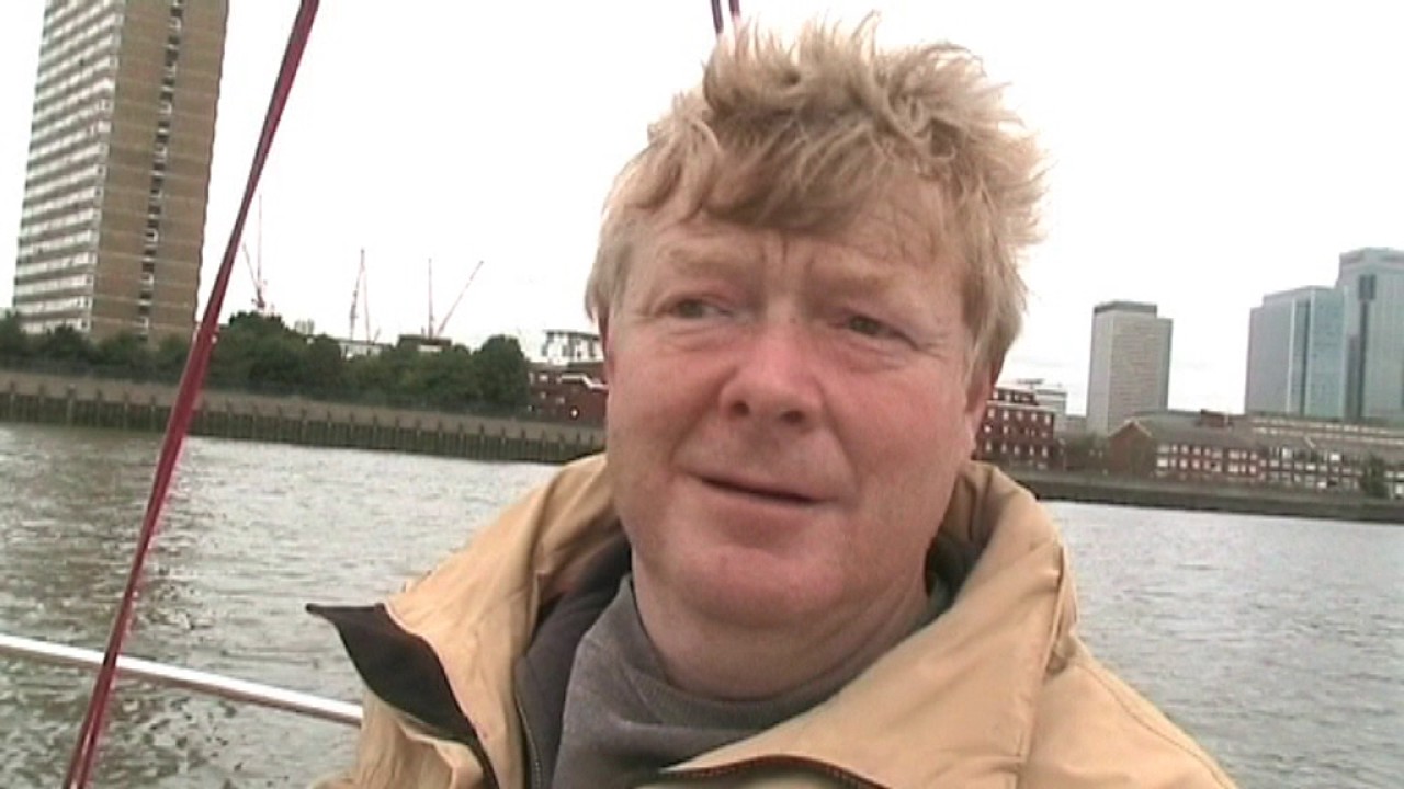 KeepTurningLeft film 24 Sailing to London with Dylan Winter