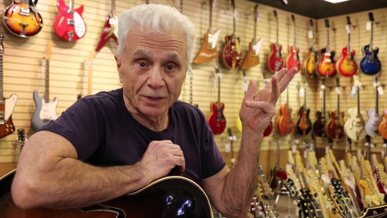 Norm buys Robert Blake's Gibson L-7C for Norman's Rare Guitars