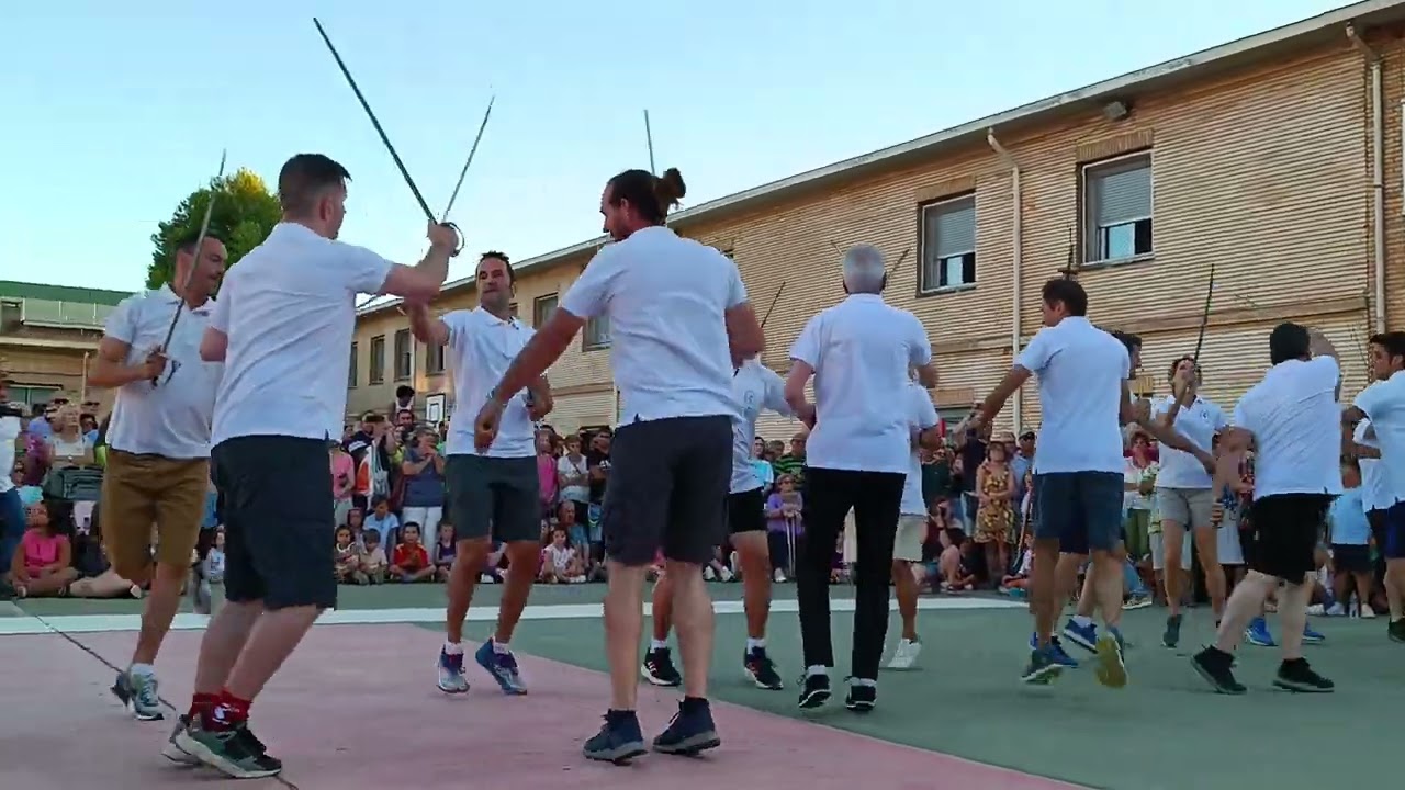 Último ensayo de los Danzantes de Huesca antes de la actuación del 10 de agosto