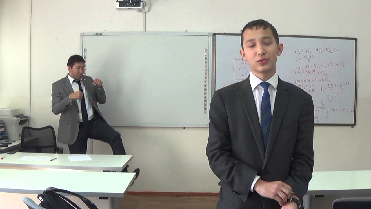 Учителя, танцующие позади ученика. (Teachers Dancing Behind Students) - TARAZ KTL