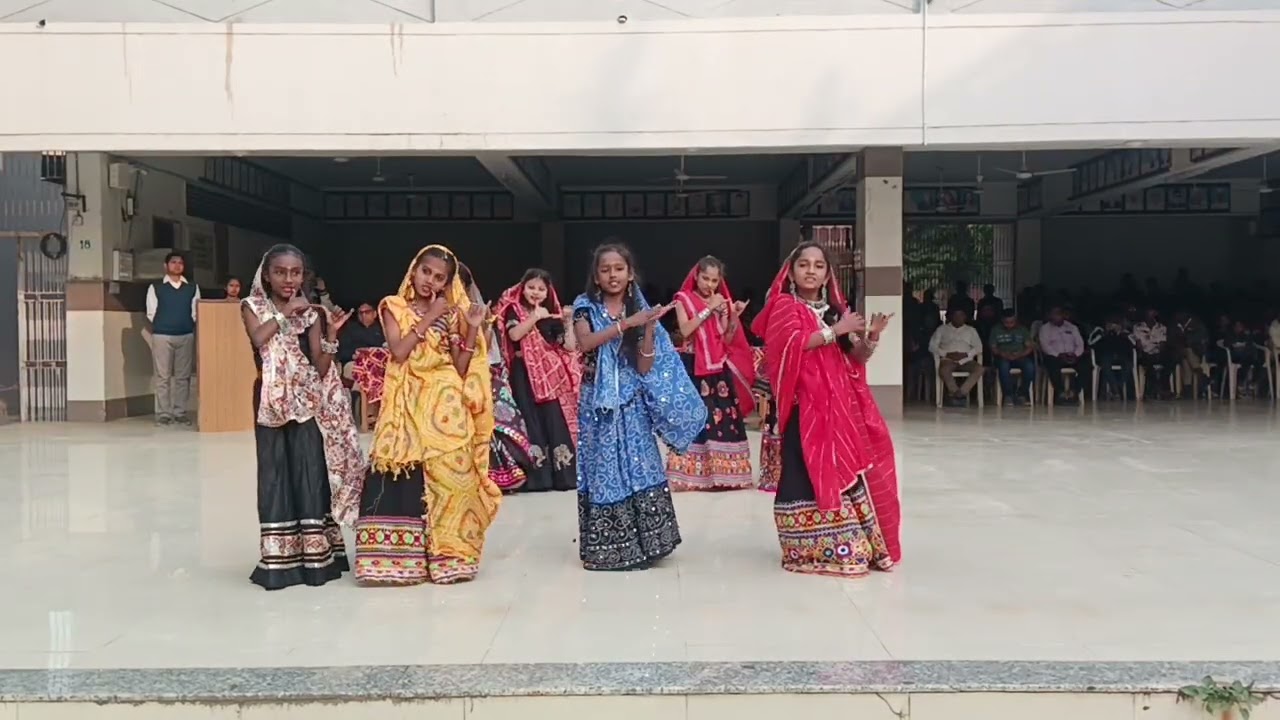 77માં પ્રજાસત્તાકદિનની ઉજવણી વિદ્યાર્થી આશ્રમ ઉનાવાસંચાલિત શ્રીમતી એ.એન.પટેલ પ્રાથમિક શાળા ગાંધીનગર 