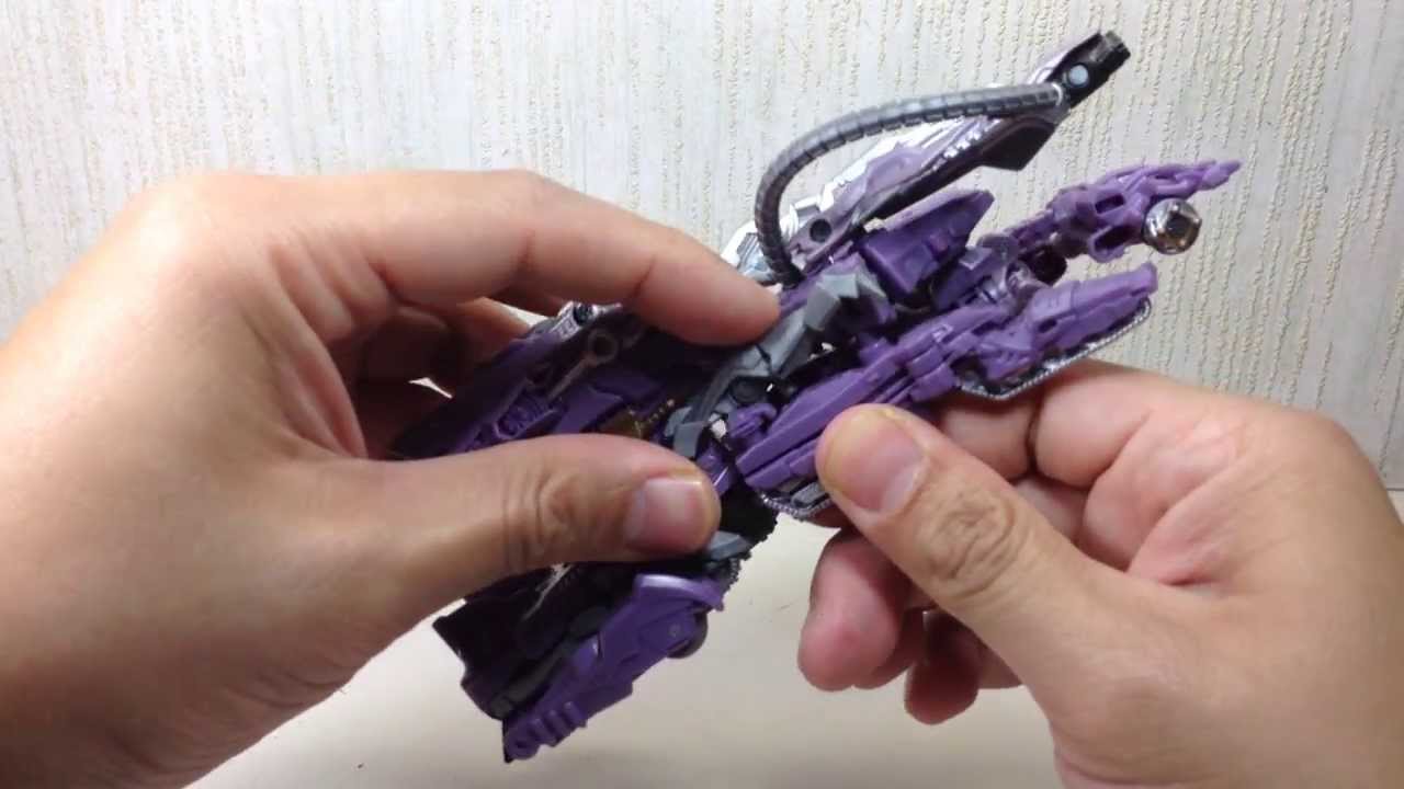 DOTM Cyberverse Shockwave Fusion Tank Transformers