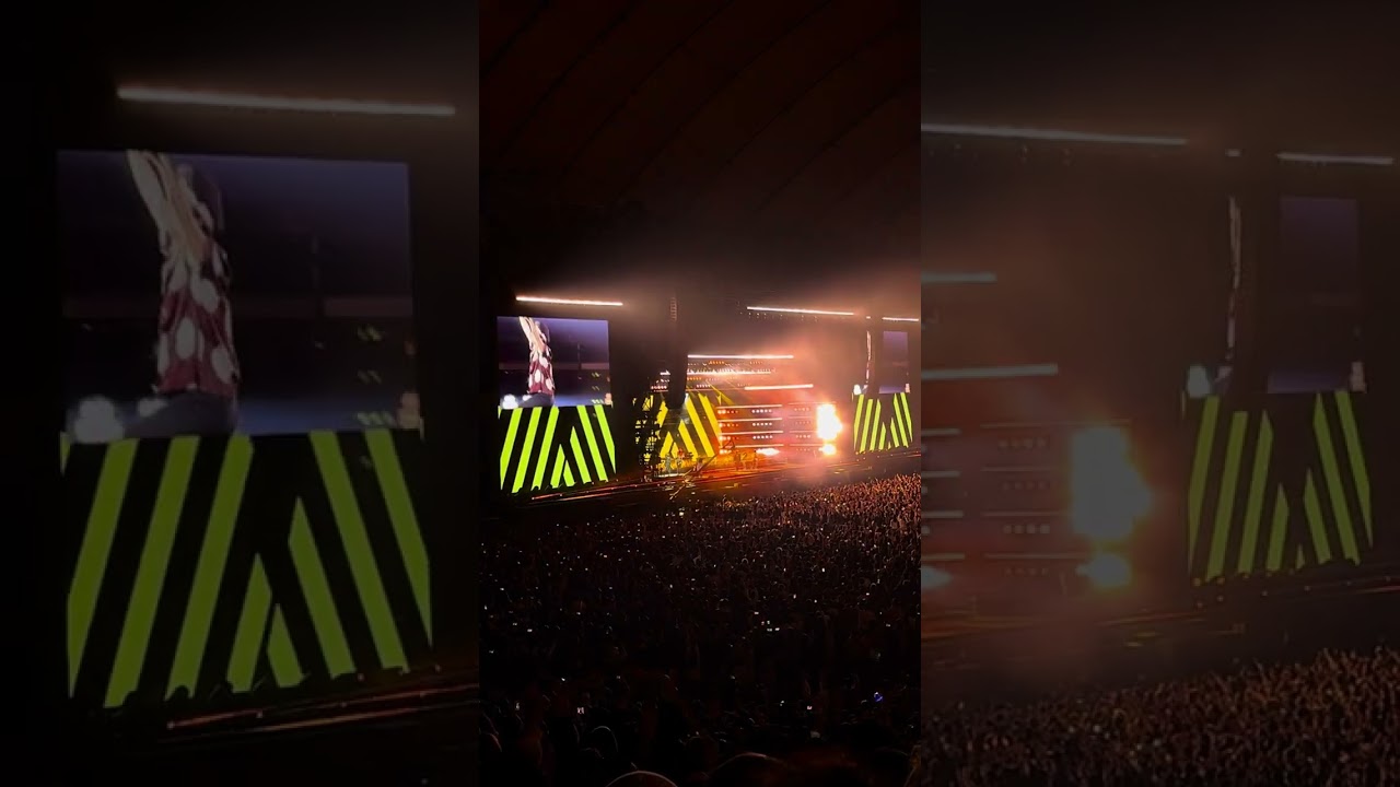 Locked Out Of Heaven 