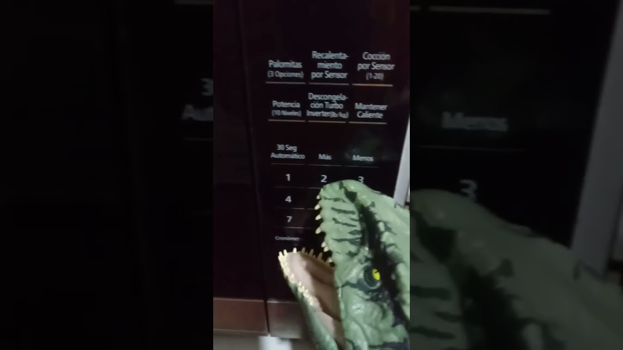 Nunca pongan cubiertos en los microondas😓#nuestrascosasfavoritas #dominion #XD#jurassicworld #short
