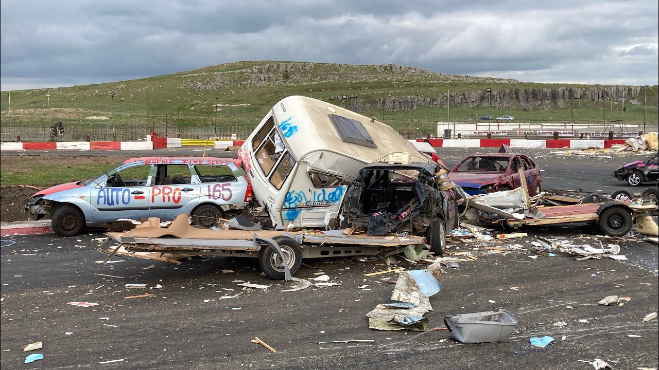 Caravans and Smash - Street Bangers and Caravan Race Buxton Raceway 5/5/25