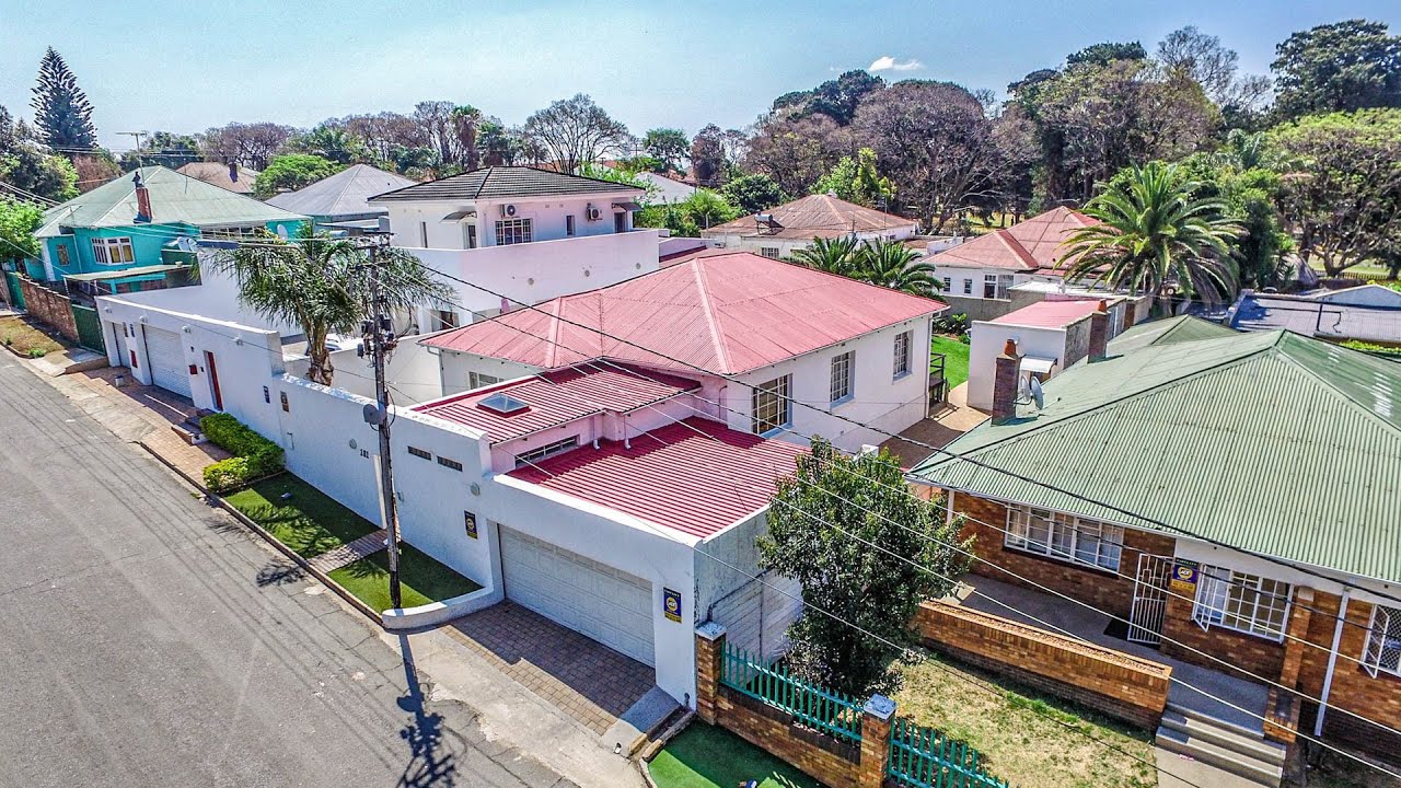 FAMILY HOME WITH COTTAGE IN ORANGE GROVE