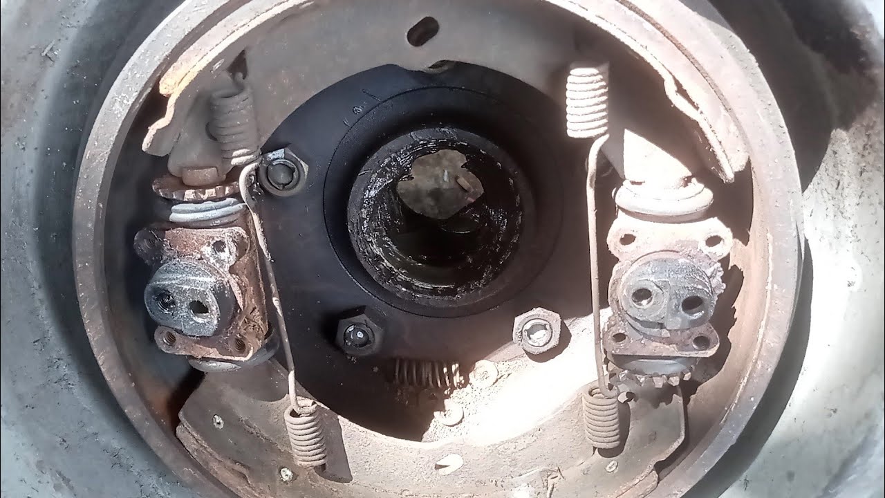 Technique how to remove stuck up wheel cylinder |Isuzu nkr dropside @tamjunsvlog
