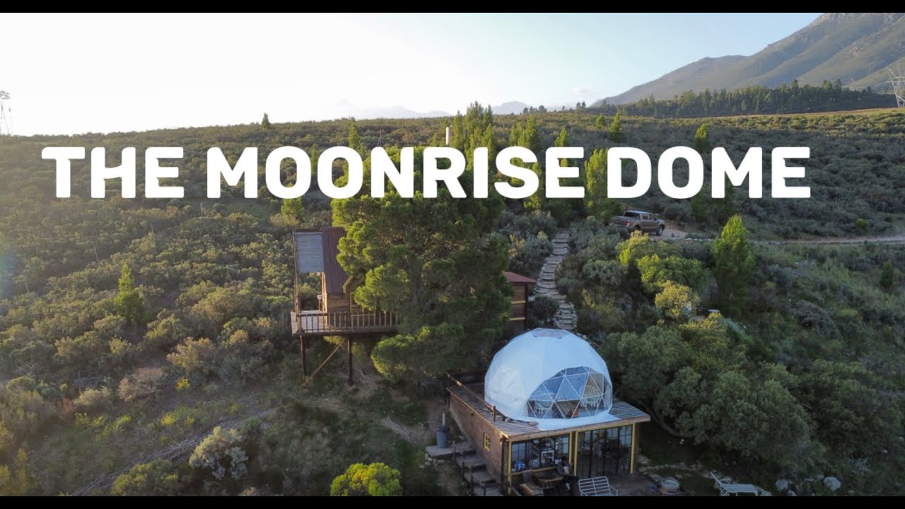 Unique stay at the Moonrise Dome and Tree House