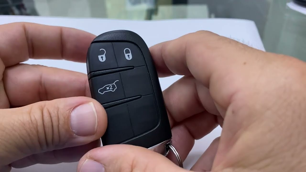 Come cambiare la pila di un telecomando Jeep Compass