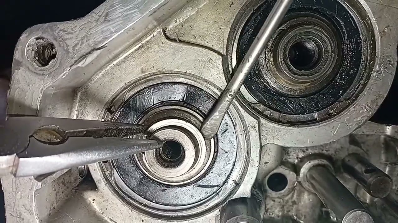 CAJA DE CUARTA RENAULT TRAFIC  REVISANDO EL  ESTADO  (2 parte)