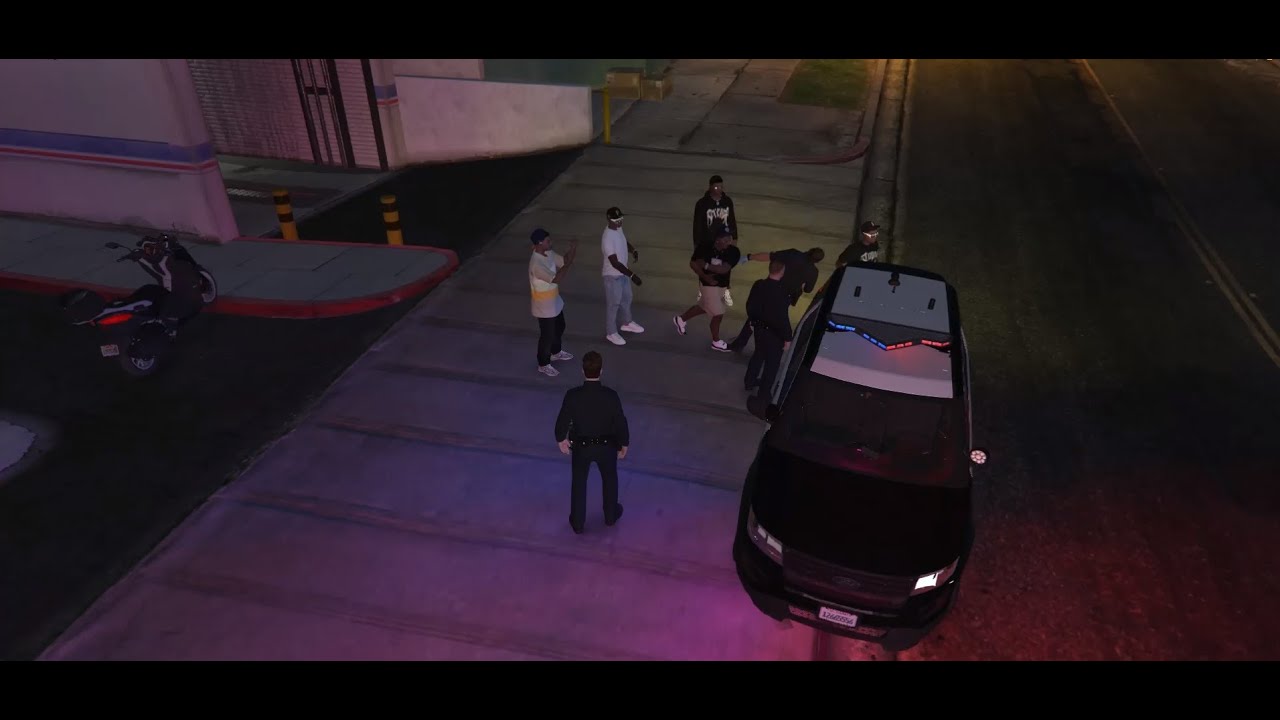 Siyahi Grup, LAPD Memuruna Saldırıyor!! - Harika Rol! - (baldwin.rpg)