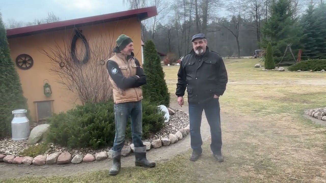 Tw&oacute;rczość rzeźbiarza amatora Zbyszka sąsiada sołtysa Zenka.