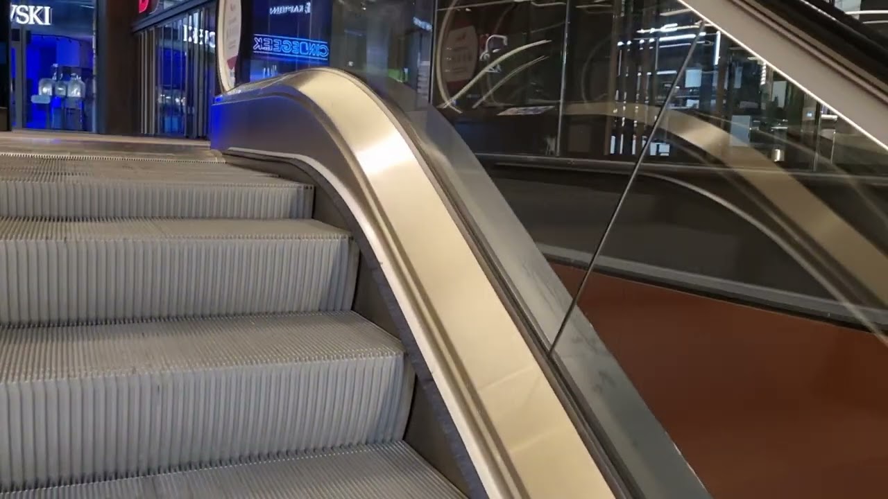 Rolltreppe KONE TravelMaster 110 im Westfield Mega Mall Hamburg