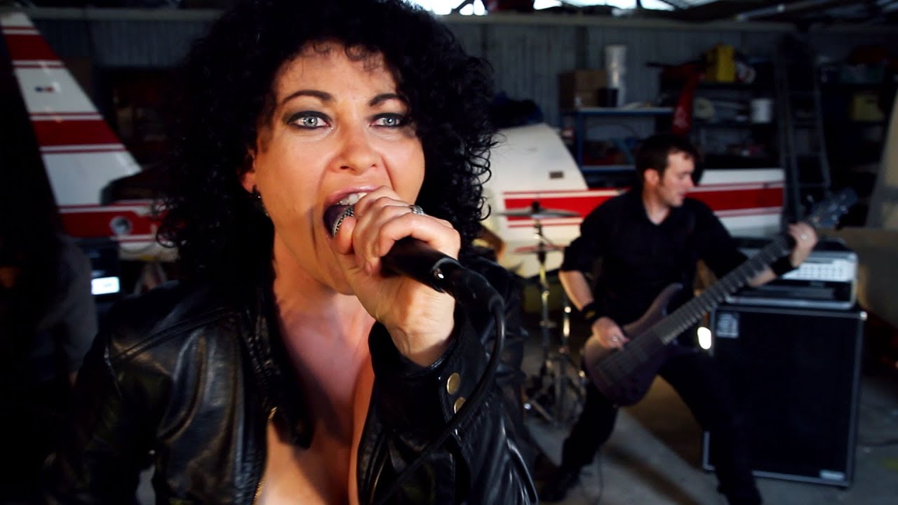 Sainte Ombre feat. Nicolas Blaizeau - Par Le Sang (Official Video)