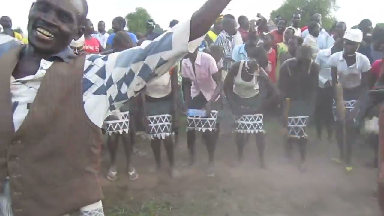 Dinka cultural dancing at Mayom Angok , Aweil state, South Sudan 🇸🇸❤️