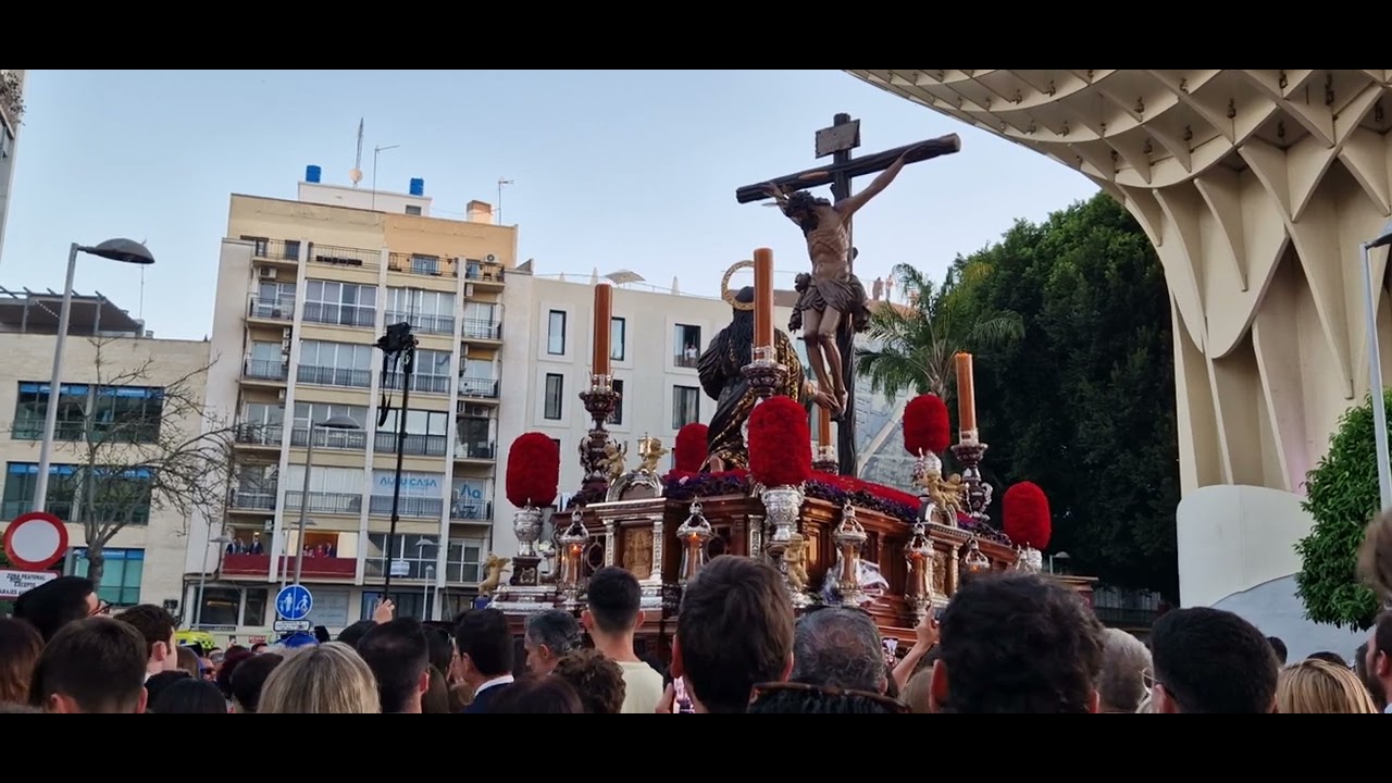 Cristo de la Hiniesta por las setas de Sevilla 2023