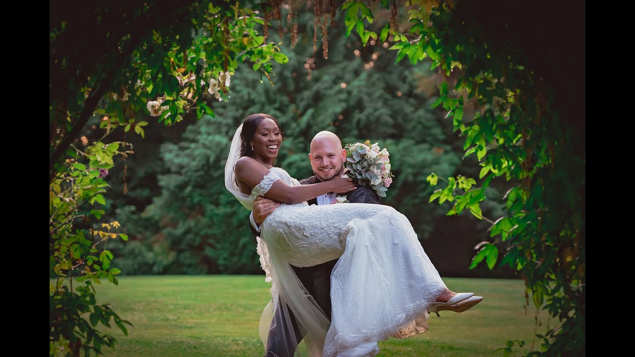 The Orangery / Kent, UK / Wedding Photographer The Orangery 💕