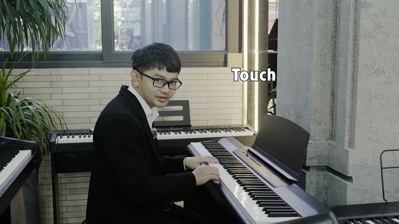 Trải nghiệm cây đàn piano điện 