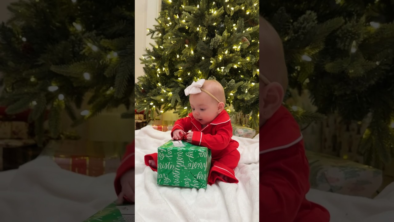 Your baby&rsquo;s first Christmas 🥹