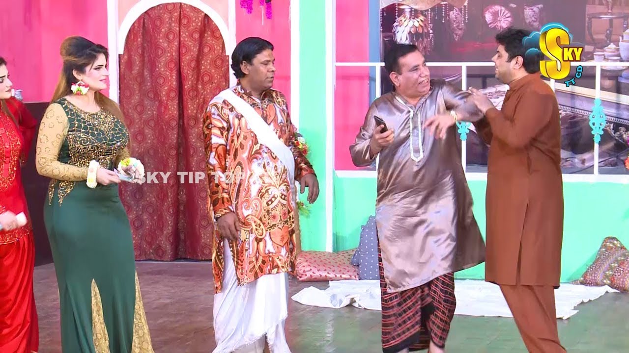 Nasir Chinyoti and Naseem Vicky With Khubsurat Kaif Stage Drama Koie Mazaaq Ae Comedy Clip 2019