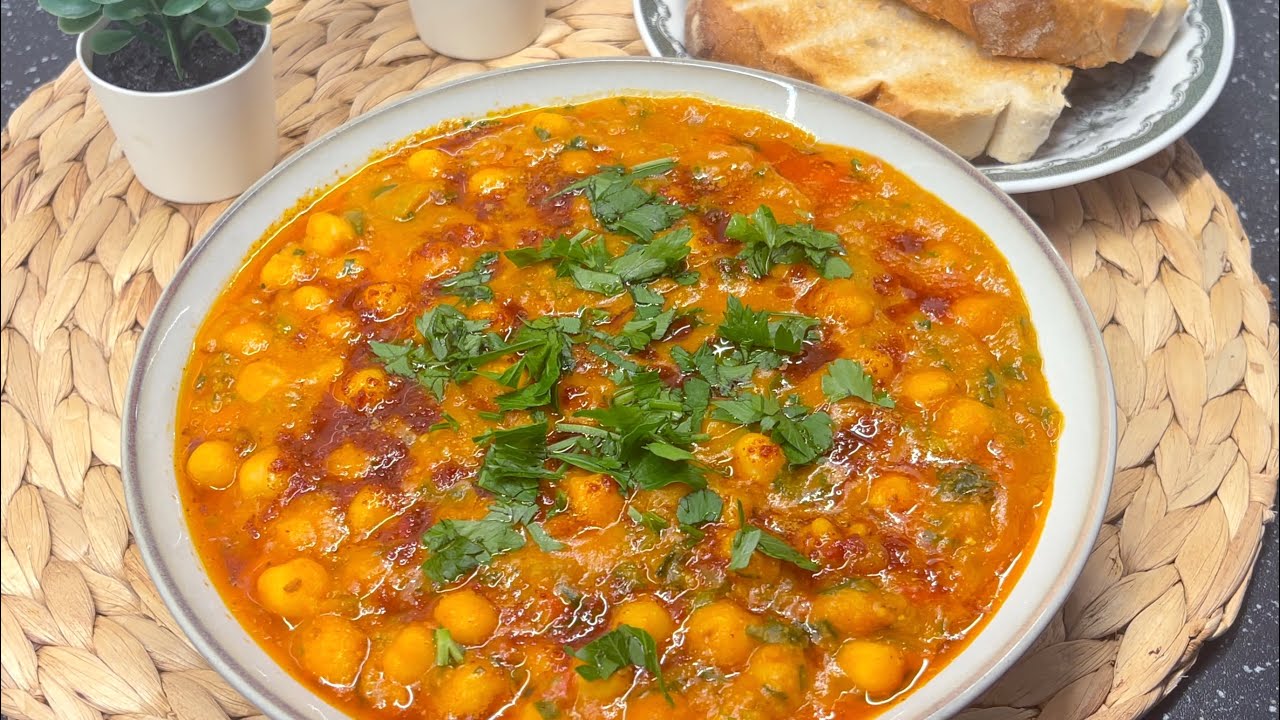 Creamy Chickpea Curry with Coconut Cream | Coconut Chickpea Curry #ChickpeaRecipe #VeganCooking