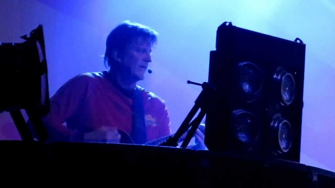 The Wiggles  Waltzing Matilda  live at Brighton 2012