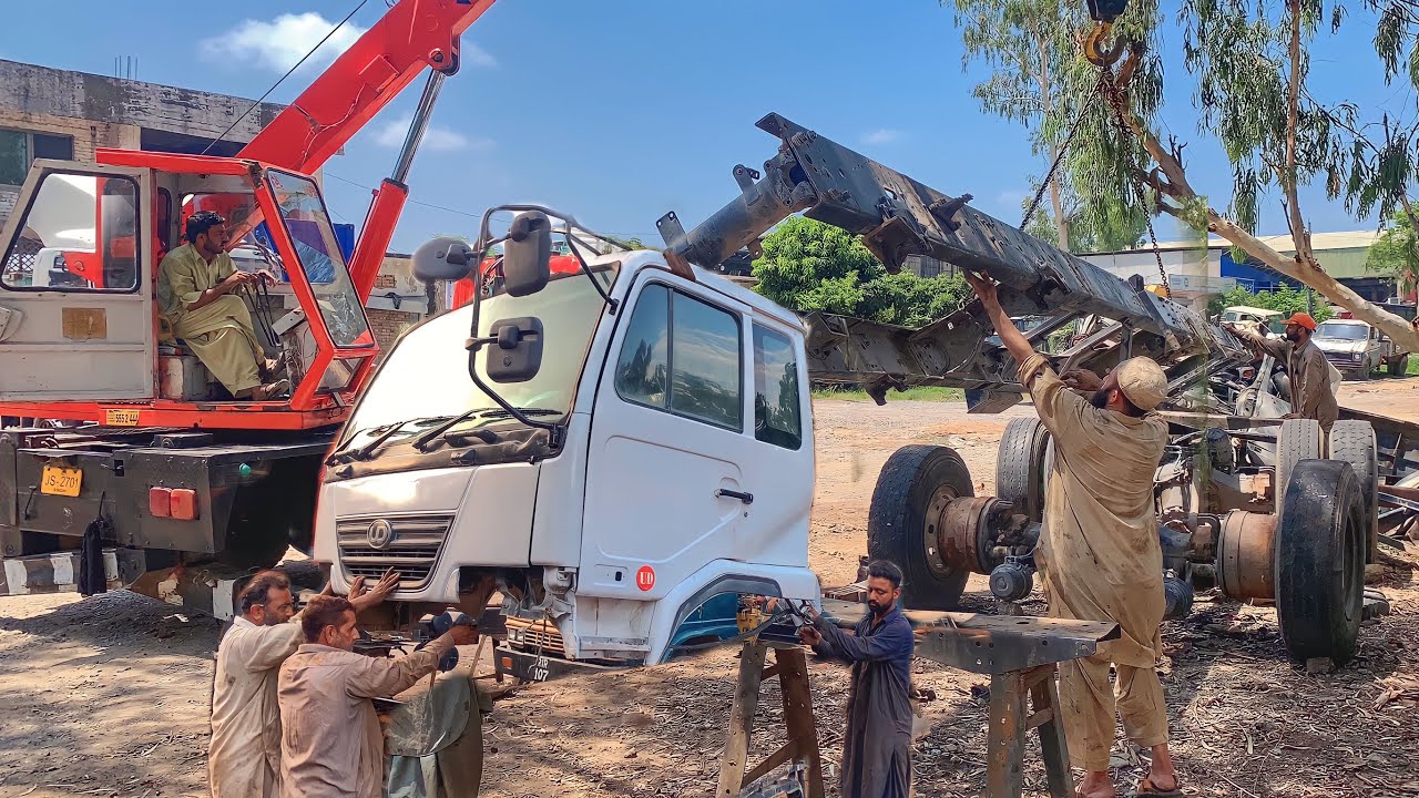 Hino 7D Truck Chassis Converted To UD Nissan Truck // Useless Truck Chassis Recycling in Pakistan