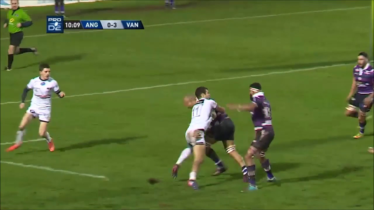 Pro D2 - L'&eacute;norme manchette de Manoa Vosawai sur Ledua Mau