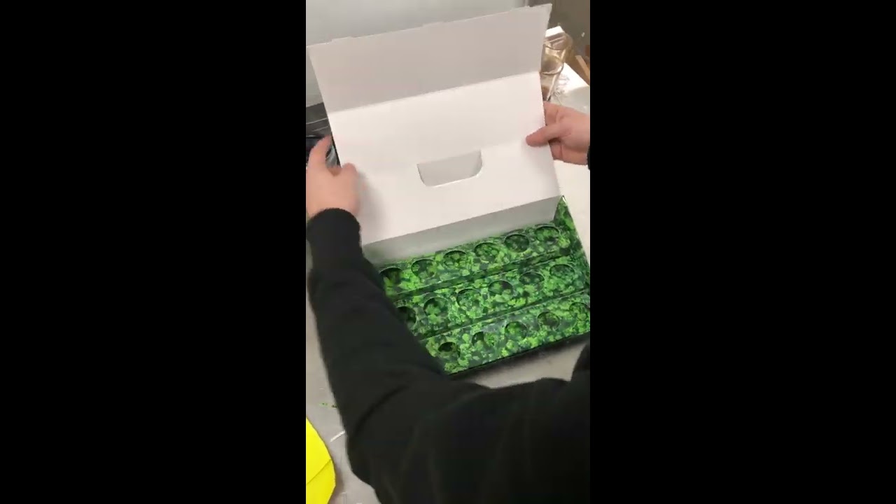 Assembling Box - CBD WEED