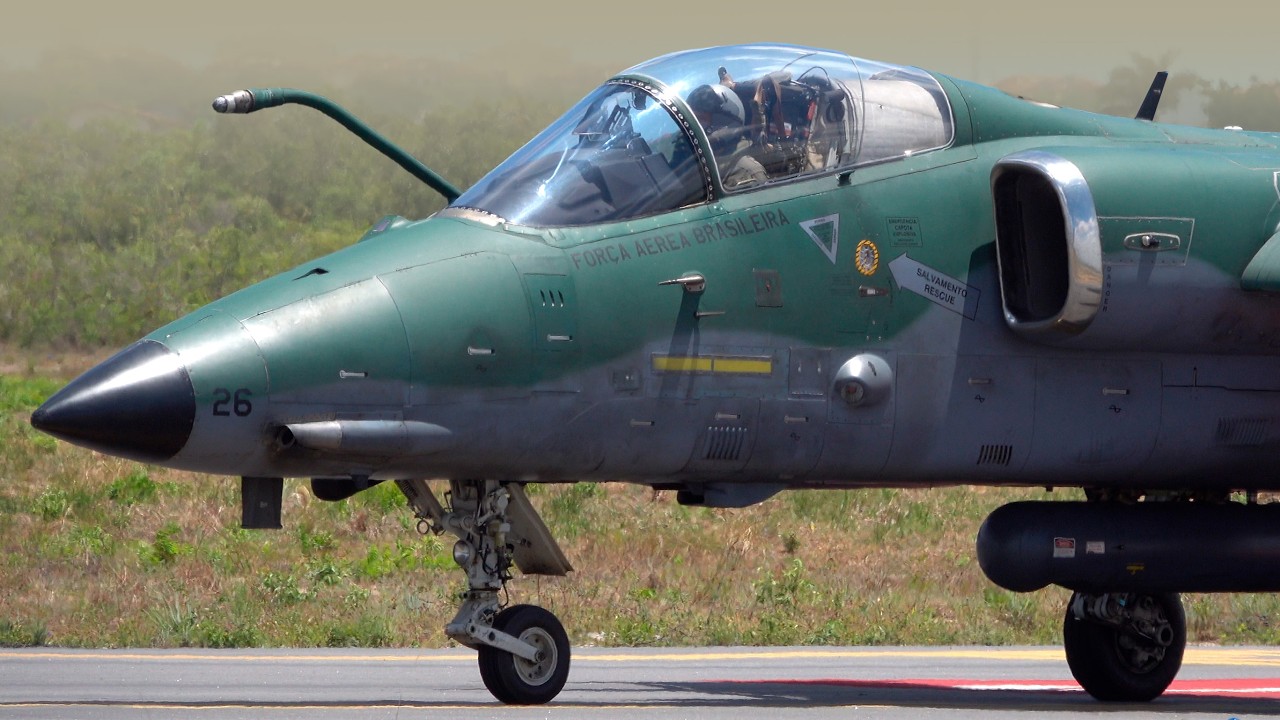 THE BEAUTY OF THE AMX! ✈️ Embraer A-1 Touchdown at Natal Air Force Base | Military Aviation