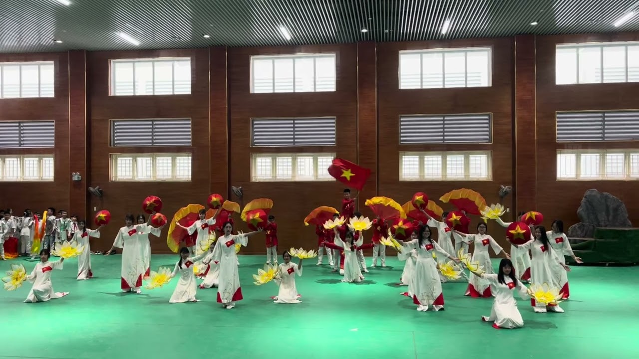 Bông diễn văn nghệ ngày Nhà giáo Việt Nam:Ngàn ước mơ Việt Nam mashup Thịnh vượng Việt Nam sáng ngời
