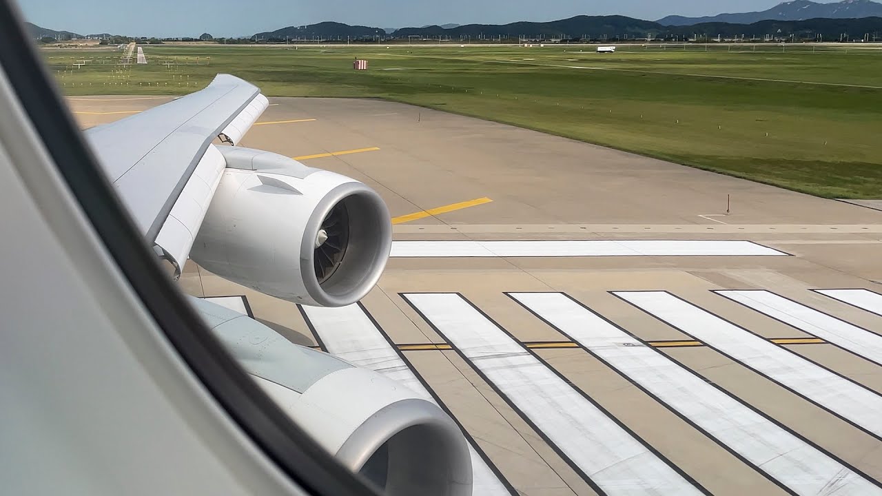 Korean Air 747-8 taxi and takeoff from ICN (runway 15R)