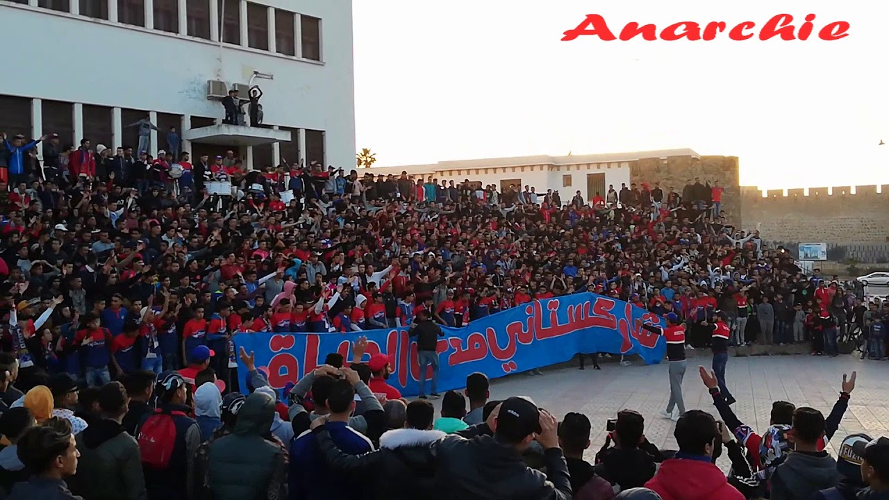 Ultras Shark 2006.Hamra o Zar9a 3endi maladie (live)