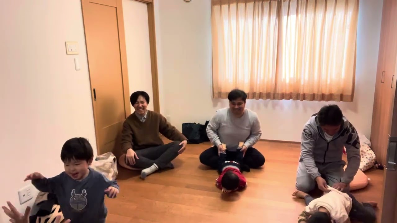 わらべうた遊び♪大好きなパパにガリガリさんされて〜