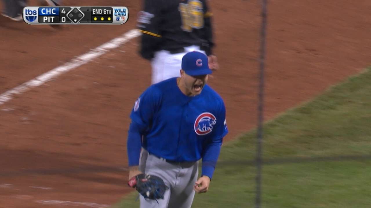 Arrieta induces huge double play to escape jam